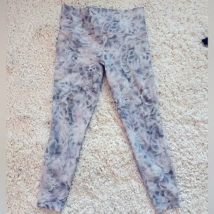 Athleta women’s salutation stash tight M BNWOT